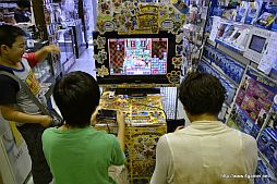 画像集#005のサムネイル/「アイルーでパズルー」対決が行われたゲームズマーヤでの店頭体験会をレポート。「ハギとこ」に出演できるかもしれない店頭体験会は8月7日に仙台で実施