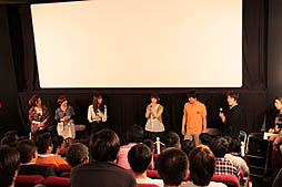画像集#014のサムネイル/「シャイニーフェスタ 新作アニメ プレミアム先行上映会」が徳島のマチ★アソビ Vol.9で開催。上映されたアニメは，どのバージョンのものだったのか