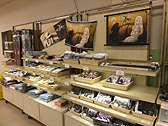 画像集#058のサムネイル/体感型イベント「Fate/Zero -第四次聖杯戦争展-」内覧会レポート。魂を震わせたあの戦いの日々をもう一度。マスターとなってその手に聖杯を掴め！