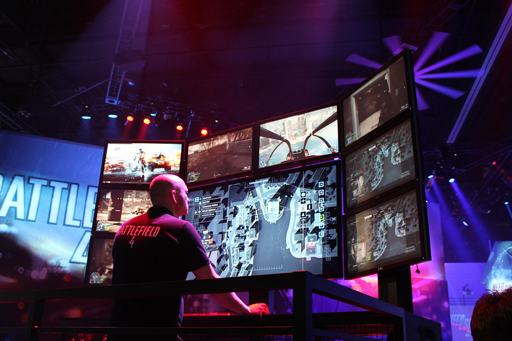 画像集#009のサムネイル/［E3 2013］E3会場で「Battlefield 4」の64人対戦をプレイ。上海を舞台にアメリカ軍と中国軍の死闘が繰り広げられる