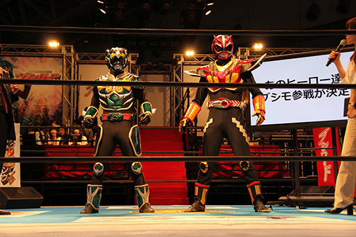 画像集#041のサムネイル/［TGS 2012］「ブシロード」が今後展開するタイトルの数々を紹介。ブースにはリングが設置され，新日本プロレスの選手達による試合を連日開催 