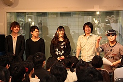 画像集 No.052のサムネイル画像 / 「ロード・トゥ・ドラゴン」初のオフラインイベントが開催。「ディバインゲート」コラボの裏話や,次期アップデート情報などが明かされた会場の模様をレポート