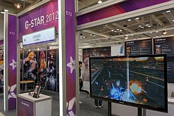 画像集#003のサムネイル/［G-Star 2012］「Queens Blade」は「男のロマンを追求した結果，一線を踏み越えてしまった」SF MMORPG。日本展開にも意欲的な同作をムービーと共に紹介