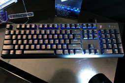 画像集 No.011のサムネイル画像 / ゲーマー向けキーボード,次のトレンドは防水!? COMPUTEXで見た個性派をチェック