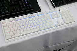 画像集 No.008のサムネイル画像 / 注目は低背キースイッチ採用の日本語キーボード「Gram Spectrum」。台湾Tesoroのゲーマー向け周辺機器をオウルテックが国内販売開始