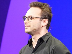コア向けのゲームや追加サービスも続々発表。2016年第1四半期のローンチに向けた「Oculus Connect 2」基調講演を写真や映像でまとめてみた