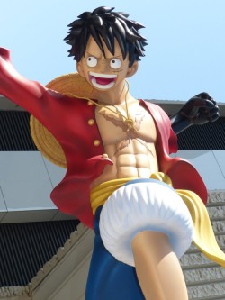 画像集#005のサムネイル/「Jスターズ ビクトリーバーサス」の巨大フィギュアが渋谷PARCO前に登場。悟空とルフィが渋谷の街でバトル！