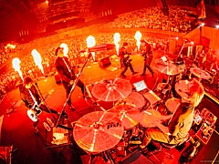 4年ぶりの「THE PRIMALS」生ライブに“レジェンド”も登場!「THE PRIMALS Live in Japan - Beyond the Shadow」レポートを掲載