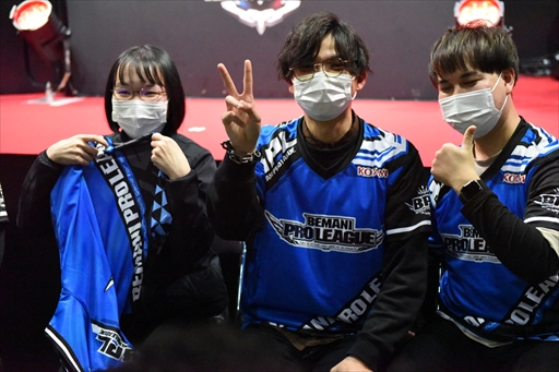 画像集 No.014のサムネイル画像 / 国内を代表するDDRプレイヤーがJAEPO会場で激突！「BEMANI PRO LEAGUE ZERO DanceDanceRevolution」レポート