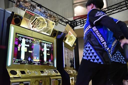 画像集 No.022のサムネイル画像 / 国内を代表するDDRプレイヤーがJAEPO会場で激突！「BEMANI PRO LEAGUE ZERO DanceDanceRevolution」レポート