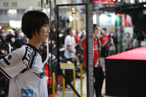 画像集 No.025のサムネイル画像 / 国内を代表するDDRプレイヤーがJAEPO会場で激突！「BEMANI PRO LEAGUE ZERO DanceDanceRevolution」レポート