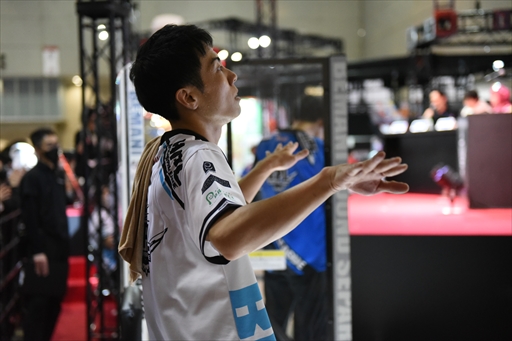画像集 No.050のサムネイル画像 / 国内を代表するDDRプレイヤーがJAEPO会場で激突！「BEMANI PRO LEAGUE ZERO DanceDanceRevolution」レポート