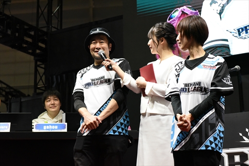 画像集 No.063のサムネイル画像 / 国内を代表するDDRプレイヤーがJAEPO会場で激突！「BEMANI PRO LEAGUE ZERO DanceDanceRevolution」レポート