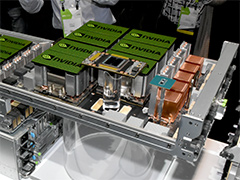 GTC 2018のNVIDIAブースで“世界最大のGPU”こと「DGX-2」の実機をチェック。自動運転やゲームにおけるAI活用の展示にも注目だ