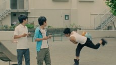 画像集#003のサムネイル/「ラグナロクオデッセイ エース」“百獣の王”を目指す男 武井 壮さんが巨人の狩り方を子供達にレクチャーするテレビCM映像が公開に