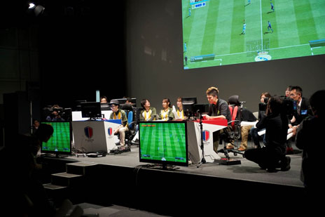 画像集#004のサムネイル/「第5回 eスポーツJAPAN CUP」が11月2日に開催。全国5チームが「FIFA 14 ワールドクラス サッカー」「鉄拳タッグトーナメント2」で競い合う