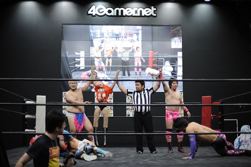 画像集 No.017のサムネイル画像 / ［TGS 2016］4Gamer×DDTプロレス×リングドリーム興行「愛は相よりいでて 2.5」フォトレポート。「DDT美少女化計画」の美少女化権は“美熟女”チェリー選手の手に