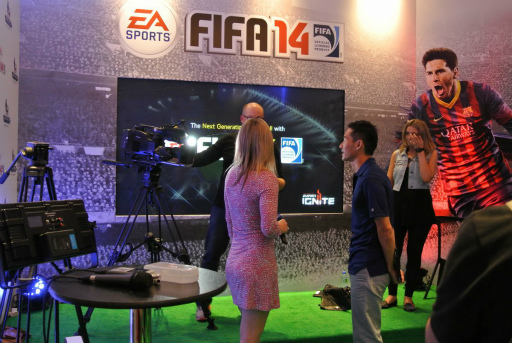 #014Υͥ/ǹԤ줿FIFA 14ץץӥ塼٥Ȥݡȡ쥹å餬路ULTIMATE TEAM׺ǿ