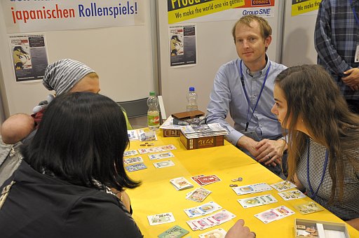 画像集 No.001のサムネイル画像 / ［SPIEL'18］グループSNEの安田 均氏に聞く，2018年のアナログゲーム事情。キーワードは「ミステリ」「書き込み」「シリーズ化」