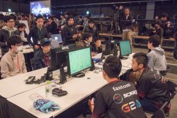 画像集 No.004のサムネイル画像 / 「CS:GO」「FIFA16」「GGXrd」の3部門で争われた「第1回 日本eスポーツ選手権大会」レポート。ゲームアスリートの育成を目指すJeSPAの活動が本格始動