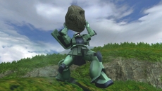 画像集#014のサムネイル/「機動戦士ガンダム EXTREME VS. FULL BOOST」,万能型のガトー搭乗ゲルググと,岩を投げて戦うドアン搭乗のザクIIが4月16日に配信