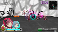 画像集#024のサムネイル/「劇場版 魔法少女まどか☆マギカ The Battle Pentagram」,戦闘時の基本アクションや,魔法少女達の絆の深さを示すパラメータ“絆値”などを紹介