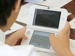 ニンテンドー3DS「プチコン3号 SmileBASIC」を使った中学校の授業から見えてきた“義務教育過程におけるプログラミング教育の意義と課題”