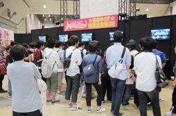 画像集 No.012のサムネイル画像 / 「ブシロード10周年祭」は大盛況のうちに終幕。多数の来場者がカードファイトや展示を楽しんだ会場の模様やステージイベントをレポート