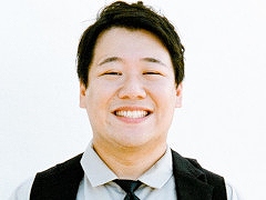 ラランドのニシダさんが迷惑系配信者の声優として出演決定。オンラインリアル脱出ゲーム「SEARCH ACCOUNT」は10月26日にサービス開始