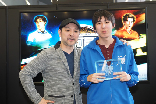 画像集 No.041のサムネイル画像 / 「頭文字D ARCADE STAGE 8 インフィニティ」全国大会“銀河最強決定戦”では激アツバトルが続出。「湾岸マキシ」とのコラボも発表