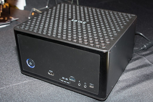 画像集 No.002のサムネイル画像 / ZOTAC創業10周年記念。GTX 1080と4コアCore i7を液冷する小型PC「MAGNUS EN1080」など3製品が登場