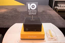 画像集 No.008のサムネイル画像 / ZOTAC創業10周年記念。GTX 1080と4コアCore i7を液冷する小型PC「MAGNUS EN1080」など3製品が登場
