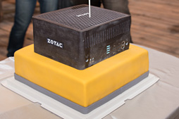 画像集 No.009のサムネイル画像 / ZOTAC創業10周年記念。GTX 1080と4コアCore i7を液冷する小型PC「MAGNUS EN1080」など3製品が登場