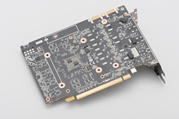 画像集 No.015のサムネイル画像 / GTX 1080搭載なのにカード長は約21cm。「ZOTAC GeForce GTX 1080 Mini 8GB」を使ってみた