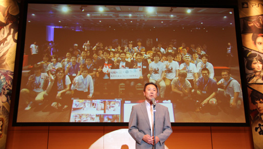 画像集#005のサムネイル/「討鬼伝 極」完成発表会の模様をレポート。新鬼「カゼヌイ」にゲストの椿姫彩菜さん,「麒麟」川島さん,「スリムクラブ」真栄田さんが挑戦