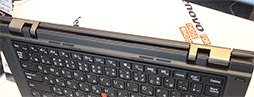 画像集 No.012のサムネイル画像 / Lenovo，360度回転ヒンジ搭載で4モードに使い分けられる新型2-in-1「ThinkPad Yoga 12」を国内発売