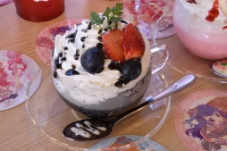 画像集 No.010のサムネイル画像 / 「プリティーオールフレンズバレンタインカフェ」内覧会をレポート。こだわりのコラボメニューが楽しめて，思わずハピラキになる空間