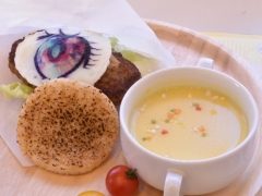 「プリティーオールフレンズバレンタインカフェ」内覧会をレポート。こだわりのコラボメニューが楽しめて,思わずハピラキになる空間