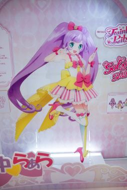 画像集 No.008のサムネイル画像 / 10周年を記念して開催される「大プリパラ展」をレポート。1000年後のプリパラアイドルと一緒に見どころ満載の展覧会を楽しもう