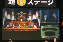 画像集 No.011のサムネイル画像 / 成歩堂龍ノ介役の下野 紘さんが登場した「超大逆転裁判ステージ」をレポート。注目の新要素「陪審バトル」の情報も明らかに