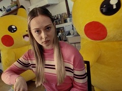 「ポケモンカードゲーム」の新スターターセットを紹介する新CMが放送スタート。音楽はミュージシャンのぼっちぼろまる氏が担当
