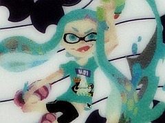 「Splatoon」と佐賀県のコラボで,お馴染みのキャラがデザインされた有田焼の豆皿と,唐津焼の小皿の発売が決定