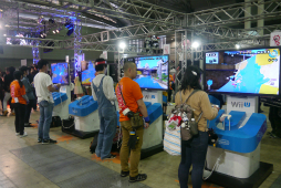 画像集 No.026のサムネイル画像 / 最新ゲームの試遊からアナログゲーム,そして「Minecraft」リアル体験まで楽しめた,ニコニコ超会議2015の「超ゲームエリア」レポート