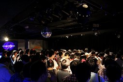 画像集 No.001のサムネイル画像 / 最新作「イースVIII」の楽曲を含めた14曲が演奏された「ファルコムjdkバンド東京ライブ」をレポート