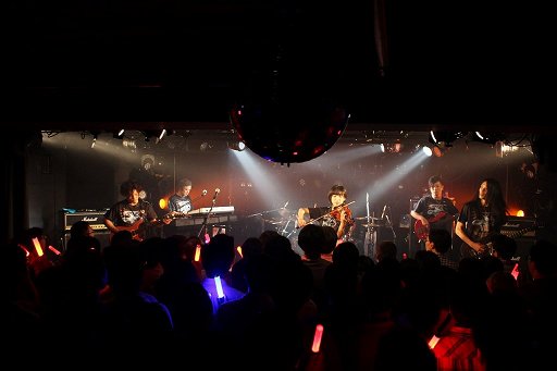 画像集 No.002のサムネイル画像 / 最新作「イースVIII」の楽曲を含めた14曲が演奏された「ファルコムjdkバンド東京ライブ」をレポート