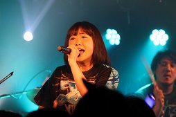 画像集 No.003のサムネイル画像 / 最新作「イースVIII」の楽曲を含めた14曲が演奏された「ファルコムjdkバンド東京ライブ」をレポート