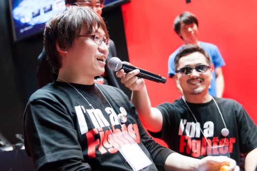 画像集#005のサムネイル/［TGS 2014］新堀Dvs.MCZマゴのまさかの聖戦も勃発。Mad Catzブースで開催された「DEAD OR ALIVE 5 Last Round」イベントフォトレポート