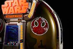 画像集 No.006のサムネイル画像 / お値段1200万円の「スター・ウォーズ:バトルポッド/プレミアム・エディション」が国内初披露。販売展示会が全国4か所で9月2日より開催へ