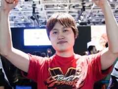 「ストリートファイターV」は“深み”を悟るのが難しいゲームになる。カプコン杉山Pと中山D,そしてプランナーのヲシゲ氏が占う,2016年のプレイシーン
