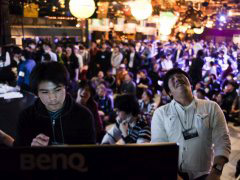 関西で行われた国内最大規模の格ゲー大会「KVO×TSB2016」フォトレポート。全14種目のトーナメントに1200人が参加